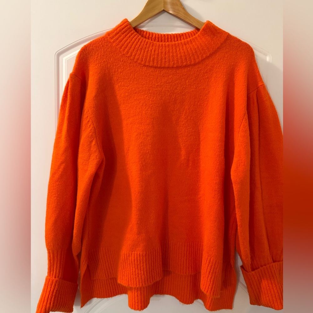 Gabby Isabella Orange Puffy sleeve sweater